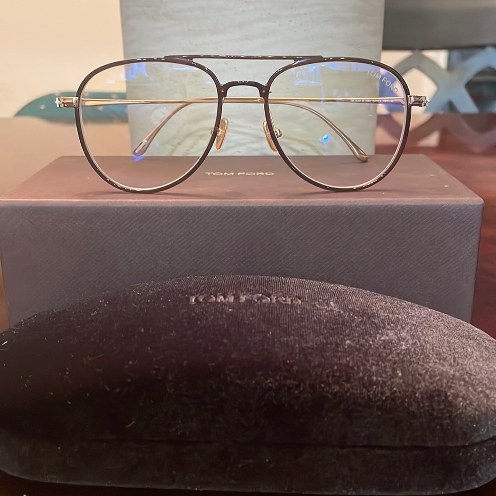 Tom Ford aviator blue light glass. Style FT5666-B.